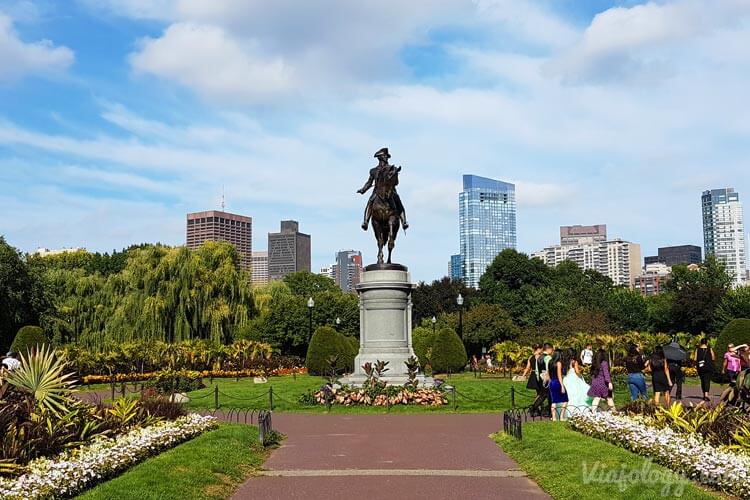 Escultura de George Washington en Boston Public Garden